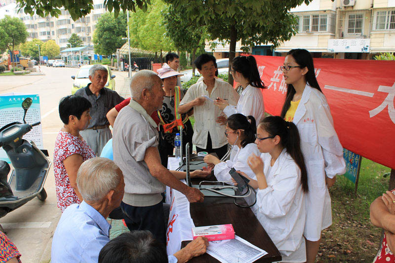 �F(tu��n)�(du��)�ɆT���M(f��i)����^(q��)����y(c��)��Ѫ�����ܵ����񂃵�ٝ�p������ϣ�����Զ��һЩ�@�ӵĻ��(d��ng)��