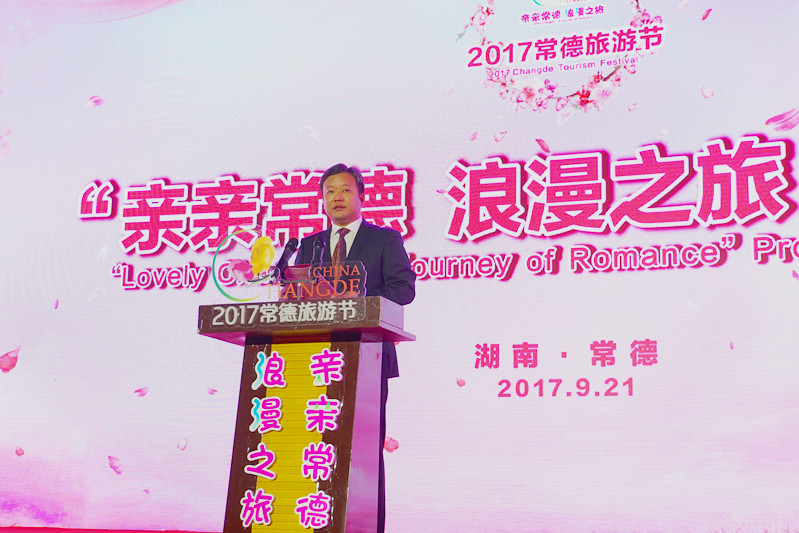 �й�������ί����ӛ�������L����܊���o�����zӰ����־�ۣ�