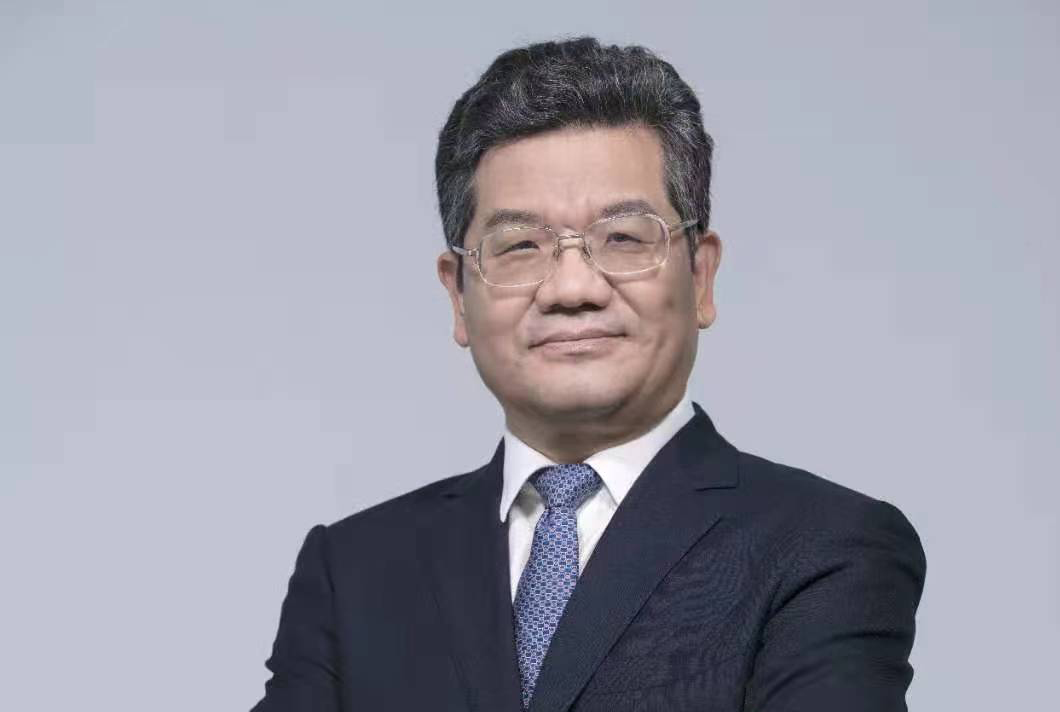 全國政協(xié)委員、中國稅務(wù)學(xué)會(huì)副會(huì)長 張連起