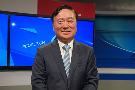 中國(guó)五礦集團(tuán)有限公司黨組書(shū)記、董事長(zhǎng)翁祖亮做客人民網(wǎng)。實(shí)習(xí)生趙晉杰攝