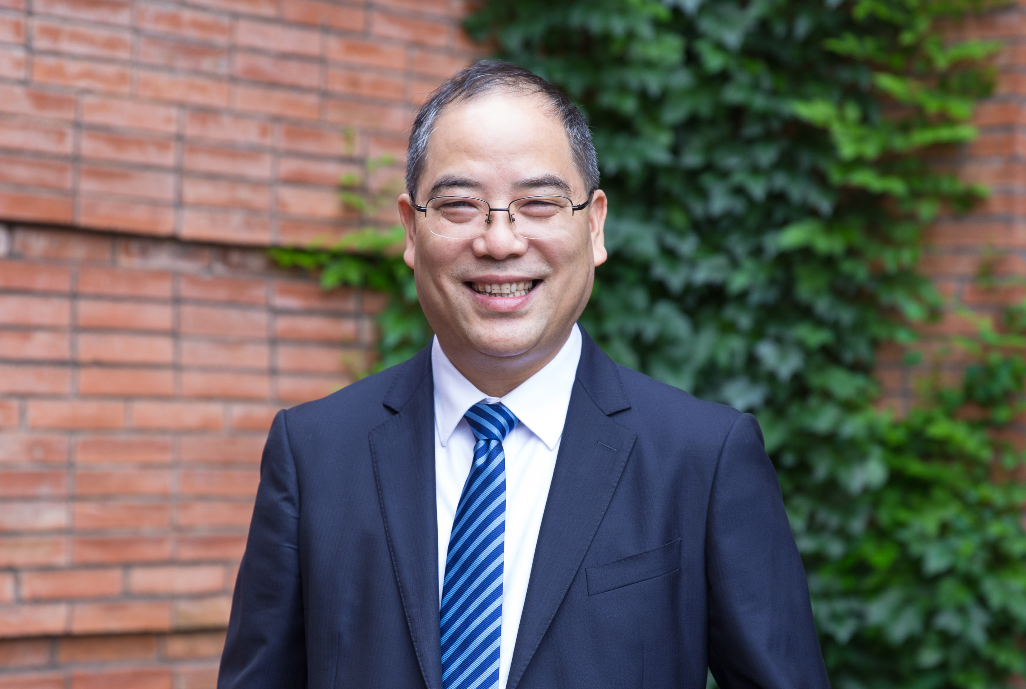 浙江工商大學(xué)黨委書記、教授 郁建興